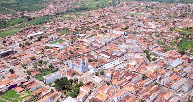 Piauí: taxistas agora podem financiar táxi em até 100%