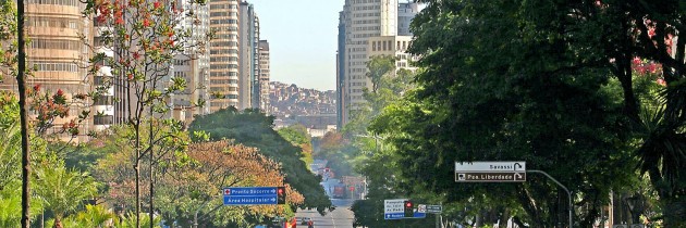 Belo Horizonte (MG): Taxistas reclamam de carros fretados por empresas e hotéis