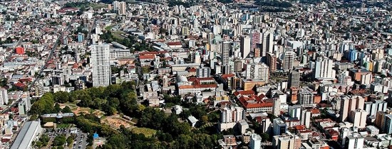 Caxias do Sul (RS): Taxistas favoráveis às cabines de segurança